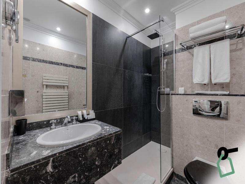 Hotiday Room Collection - Paris Arc De Triomphe image