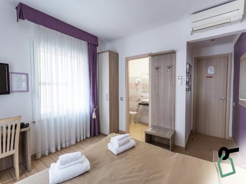 Hotiday Roma Barberini image