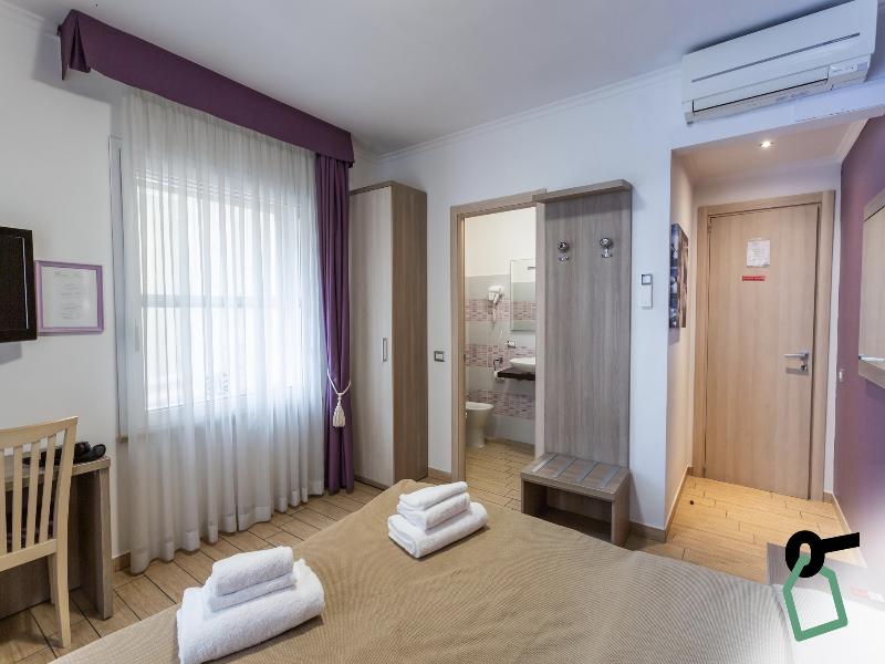 Hotiday Roma Barberini image