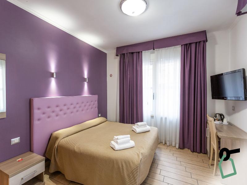 Hotiday Roma Barberini image