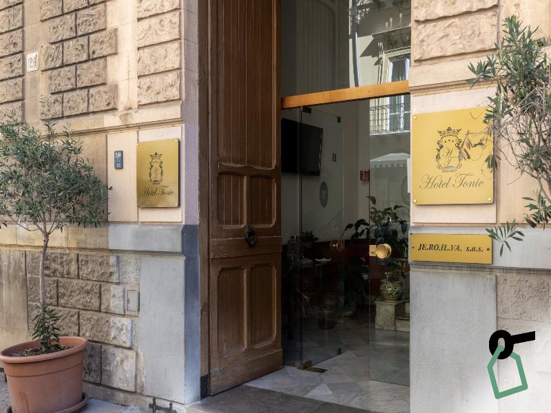 Hotiday Room Collection - Palermo Politeama image