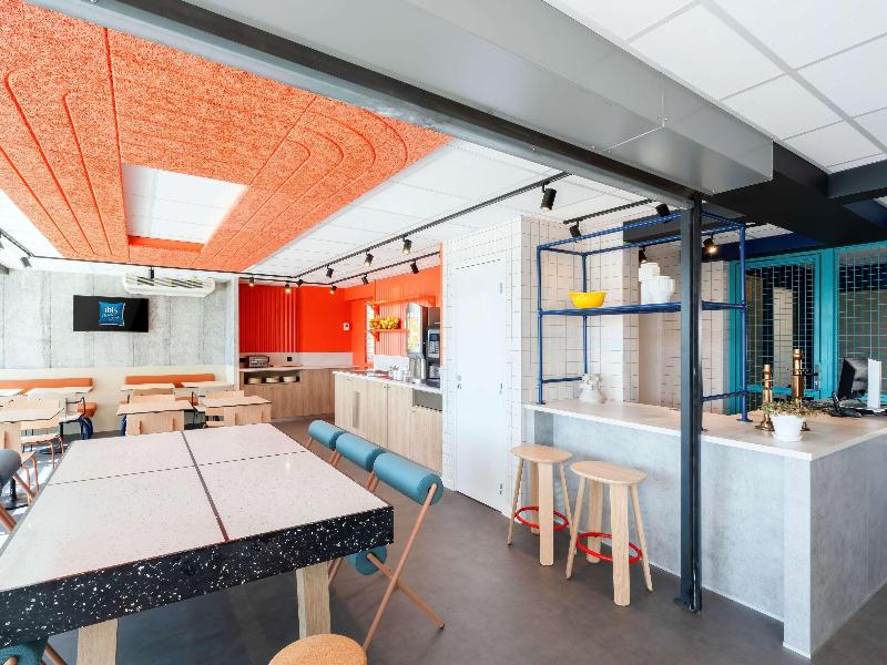 Ibis Budget Pertuis Portes Du Luberon image