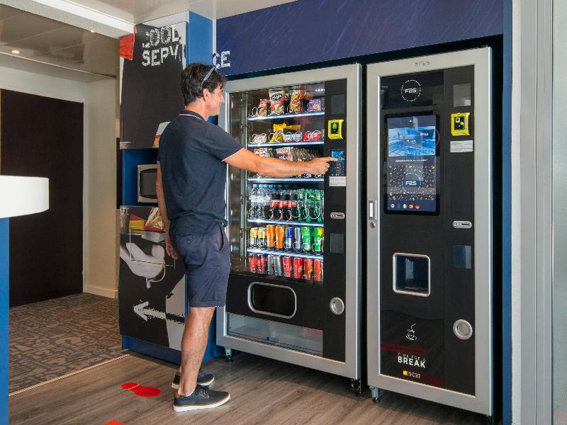 Ibis Budget Pertuis Portes Du Luberon image