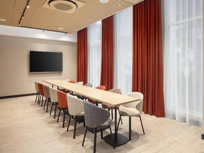Hampton by Hilton Paris Saint Ouen image