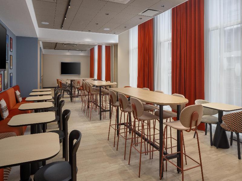 Hampton by Hilton Paris Saint Ouen image