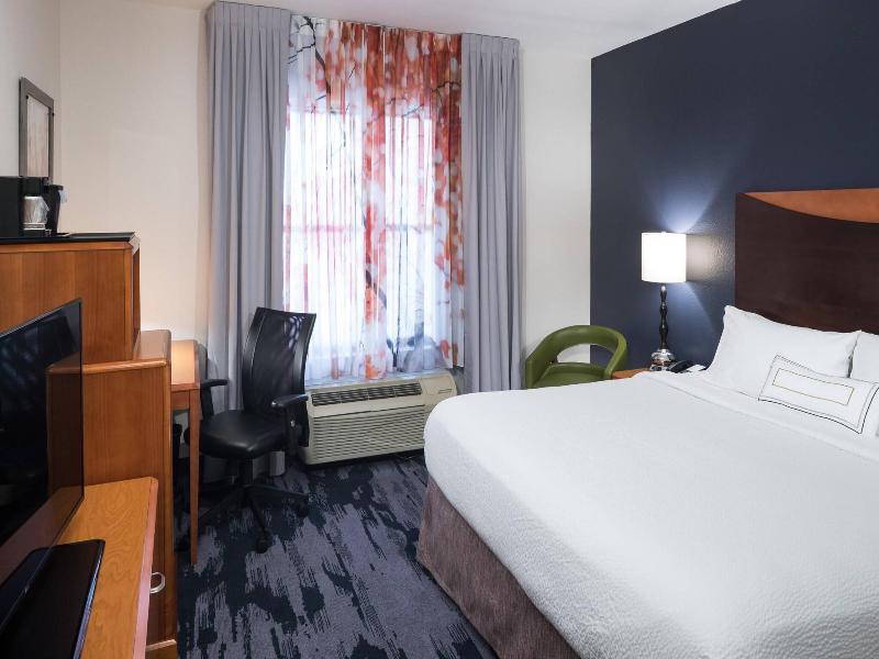 Fairfield Inn & Suites Orlando at SeaWorld® image