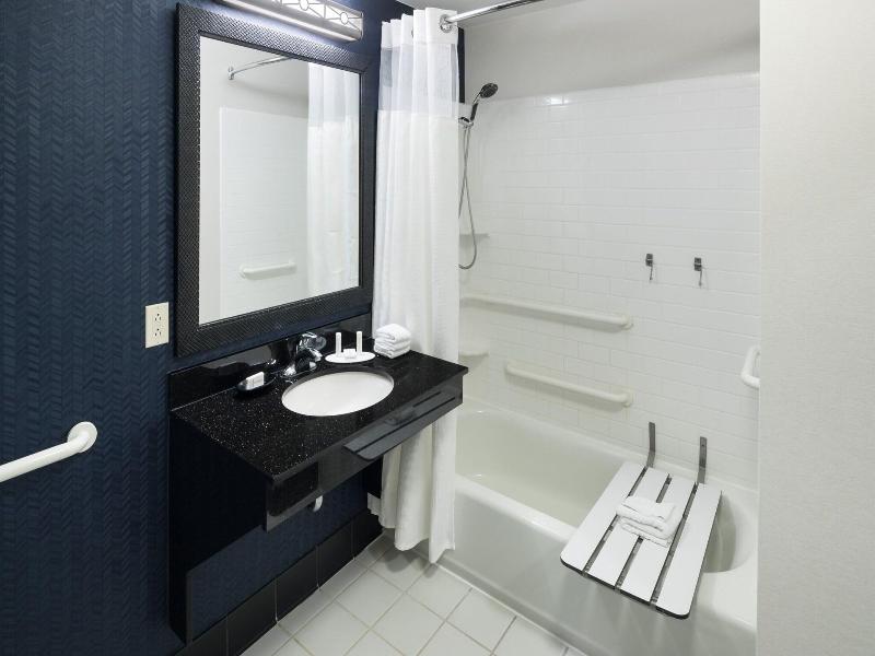 Fairfield Inn & Suites Orlando at SeaWorld® image