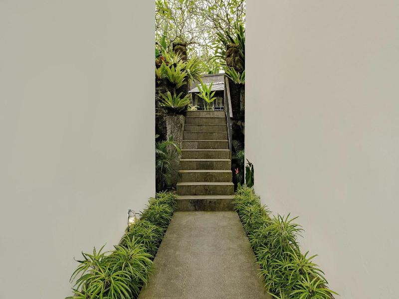 Yanyan Resort Ubud image