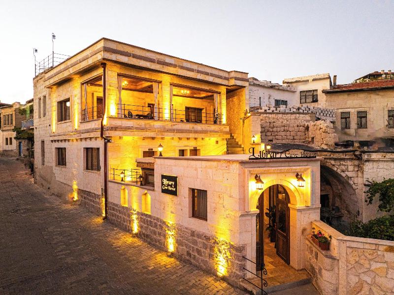Library Cave Hotel image