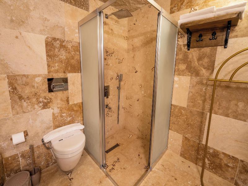 Library Cave Hotel image