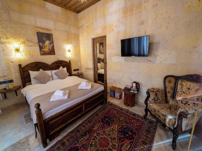 Library Cave Hotel image