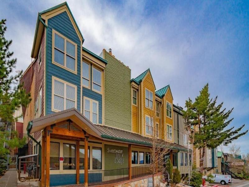 Multi Resorts At Lift Lodge