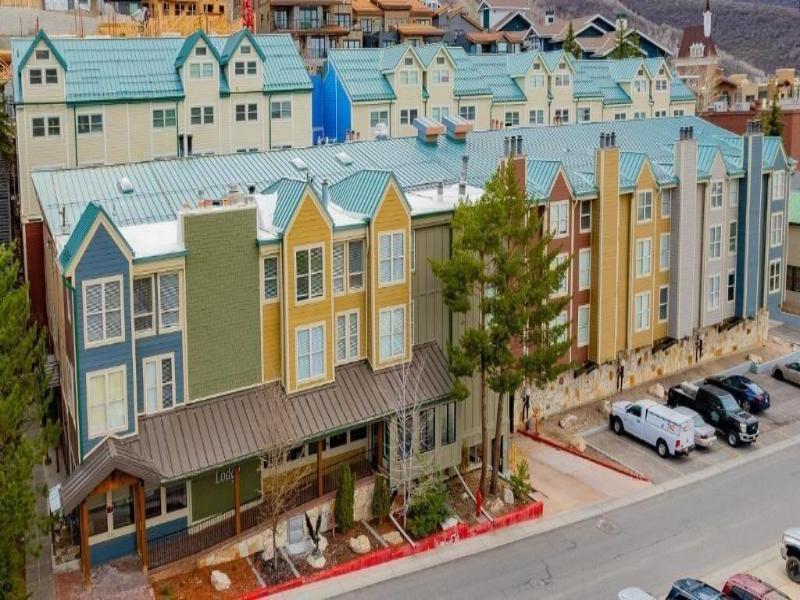 Multi Resorts At Lift Lodge