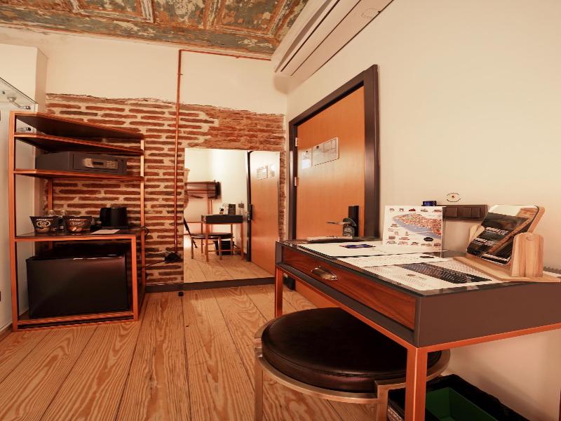Impera Hotel image