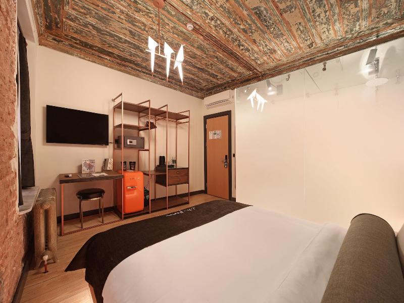 Impera Hotel image