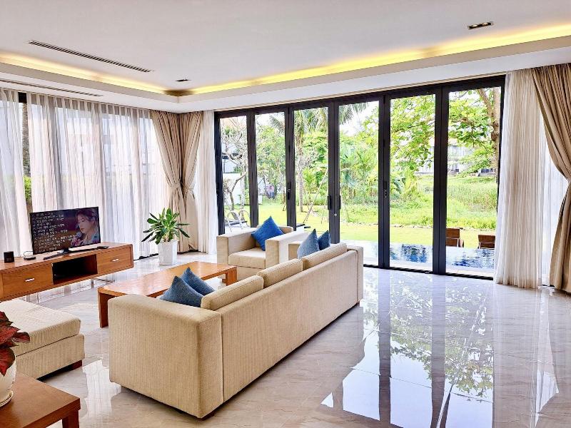 The Ocean Suites image