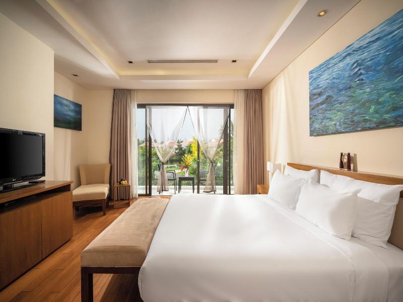 The Ocean Suites image