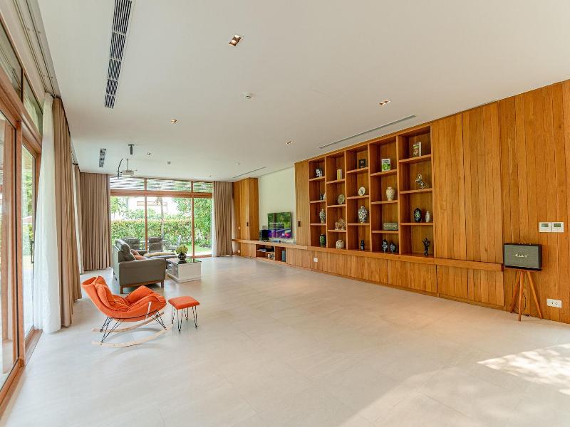 The Ocean Suites image