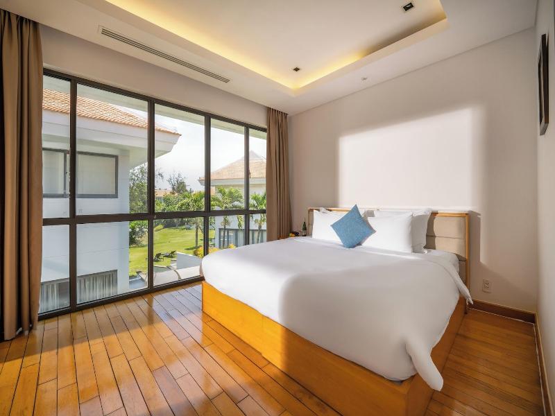 The Ocean Suites image