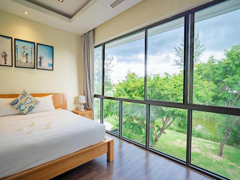 The Ocean Suites image