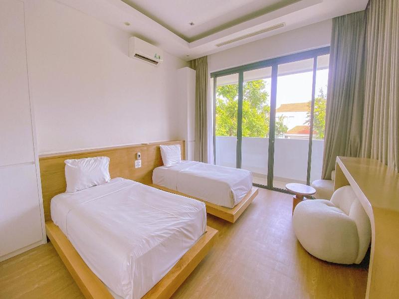 The Ocean Suites image