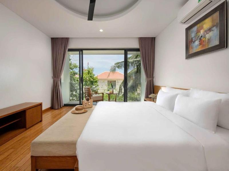 The Ocean Suites image