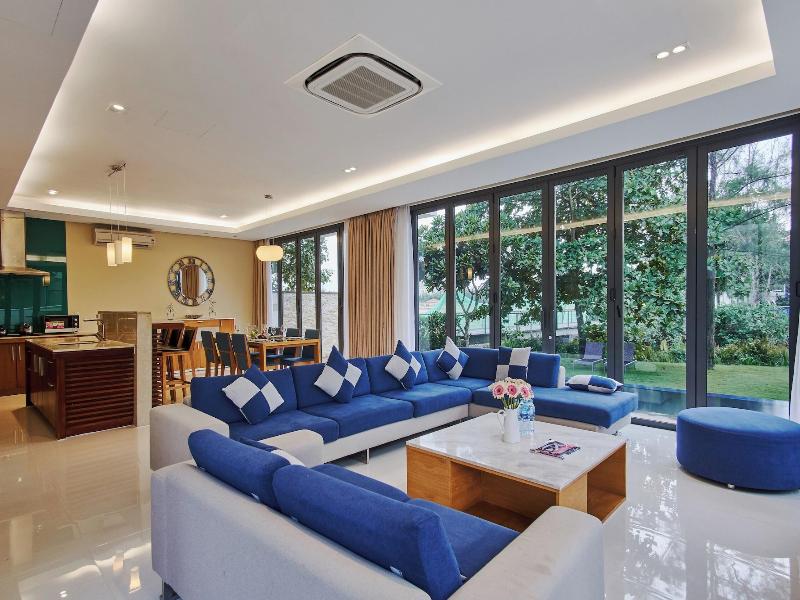 The Ocean Suites image
