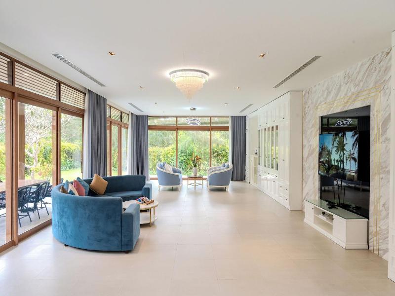 The Ocean Suites image