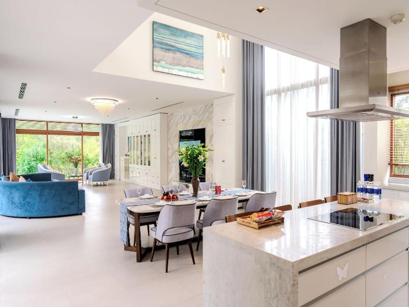 The Ocean Suites image