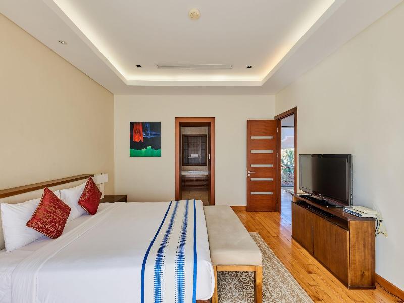 The Ocean Suites image