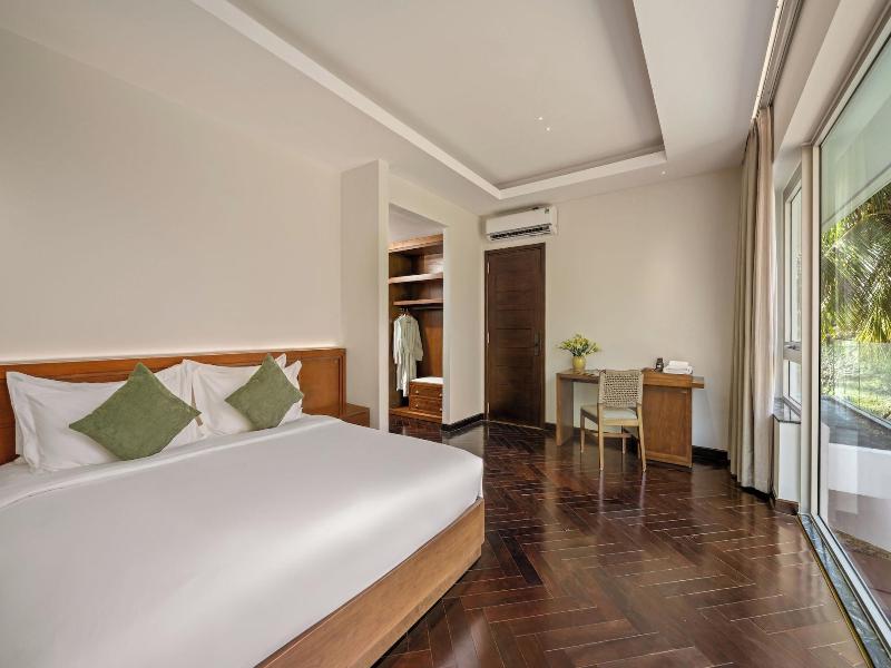 The Ocean Suites image