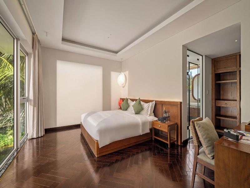 The Ocean Suites image