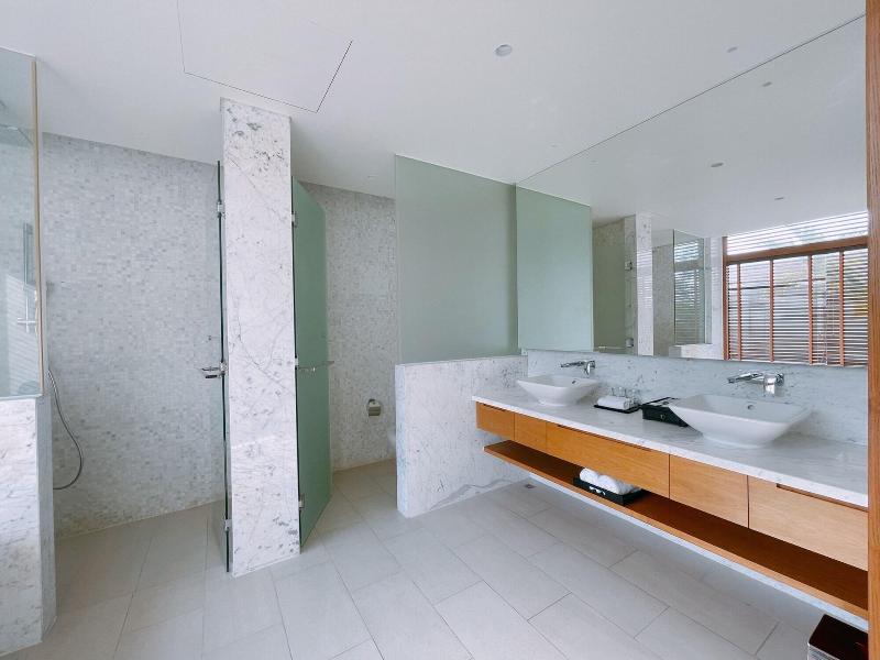 The Ocean Suites image