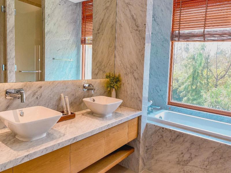 The Ocean Suites image