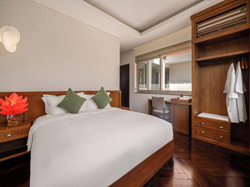 The Ocean Suites image