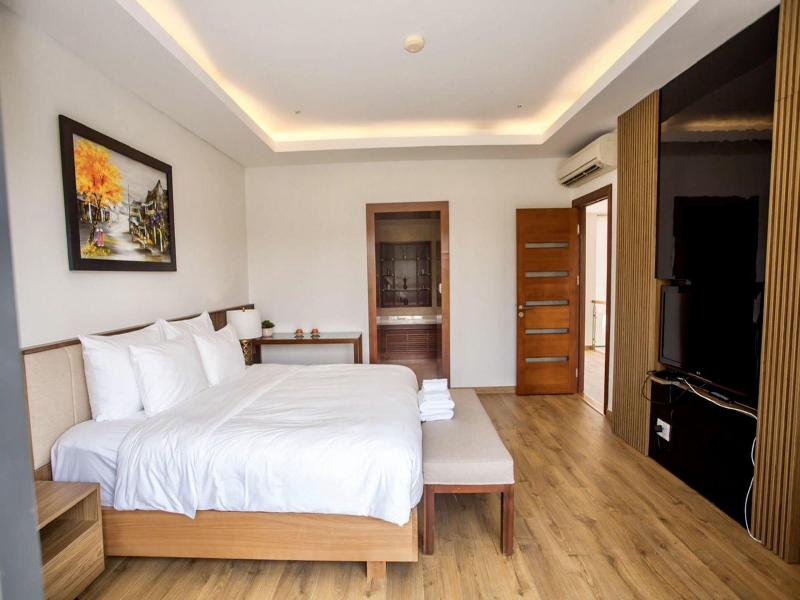 The Ocean Suites image