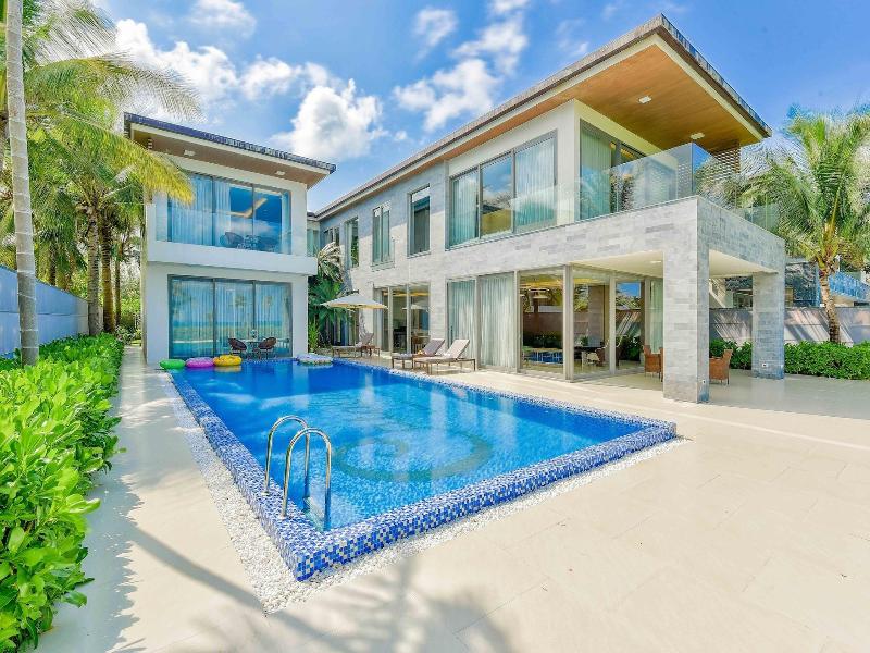 The Ocean Suites image