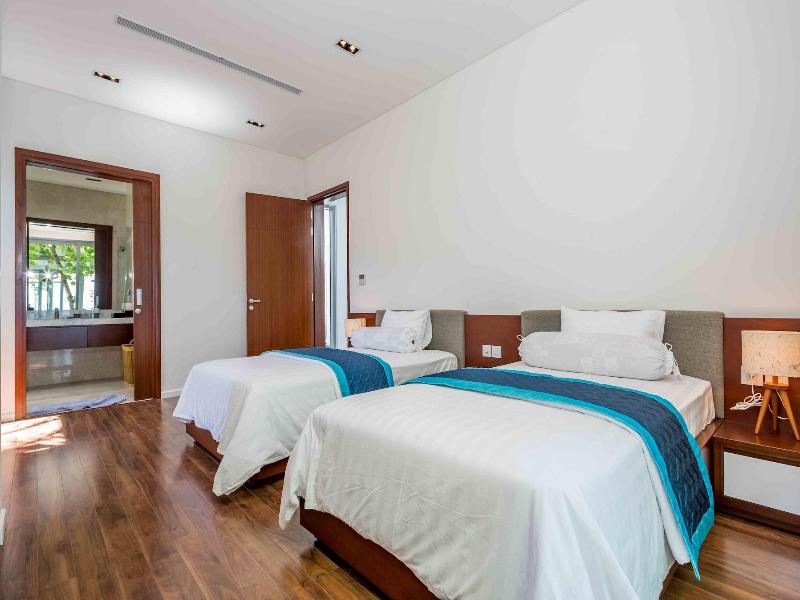 The Ocean Suites image