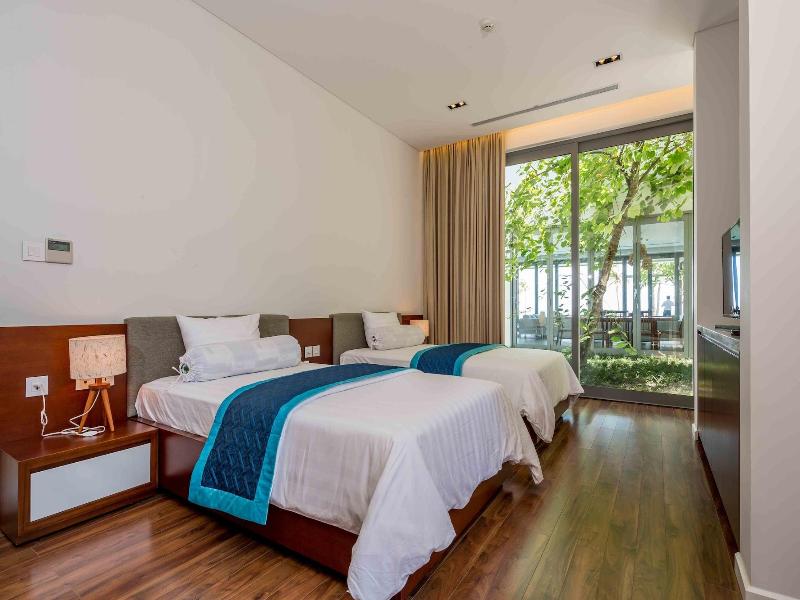 The Ocean Suites image