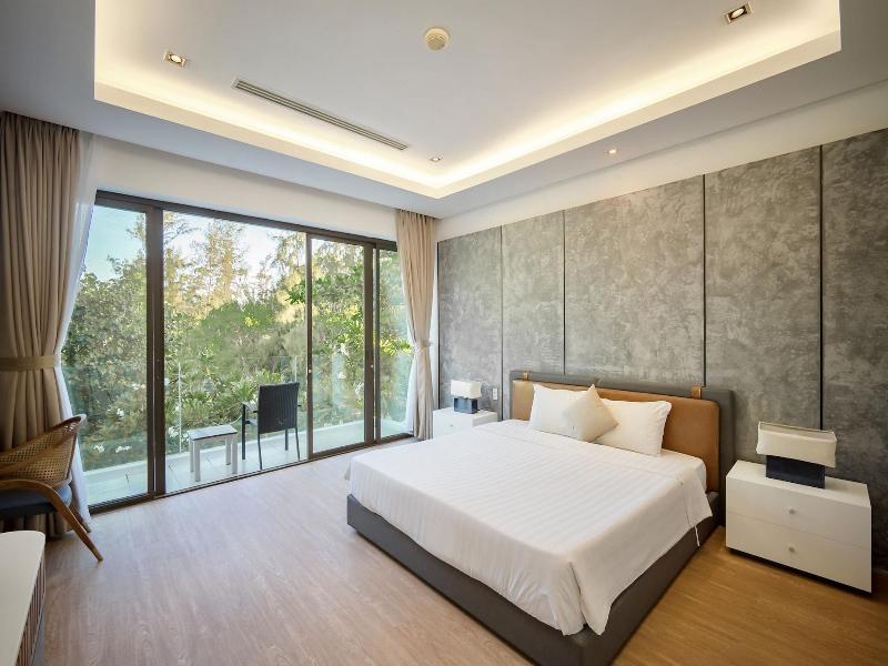 The Ocean Suites image