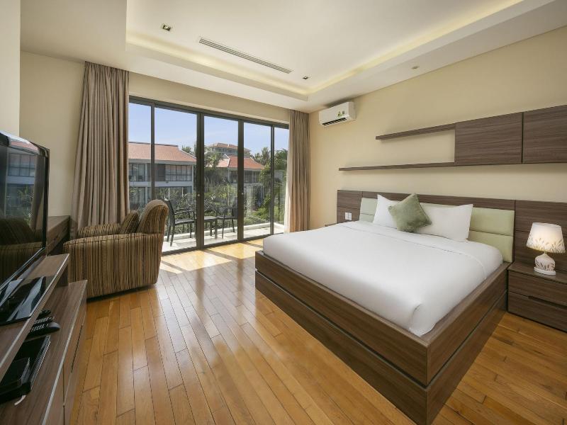The Ocean Suites image