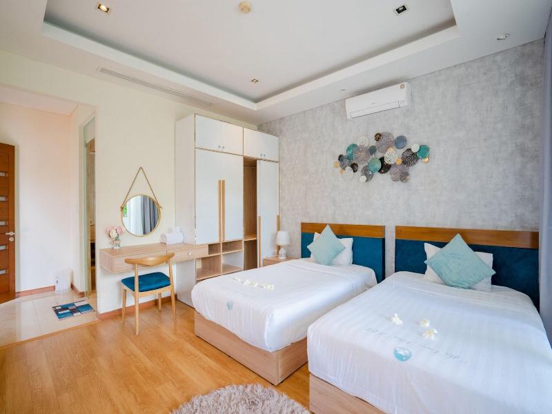 The Ocean Suites image