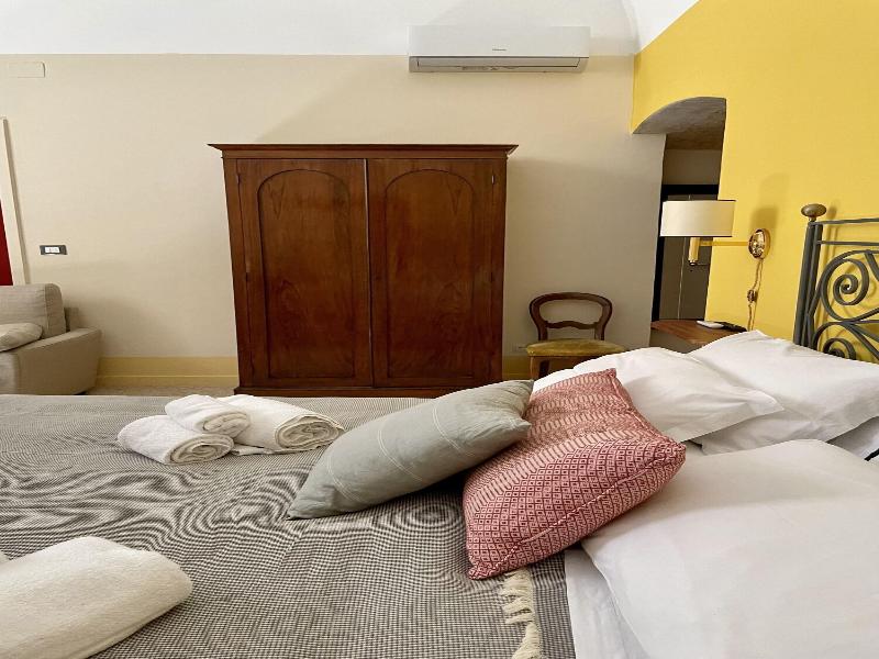4 Balconi Rooms- Dimora Arditi image