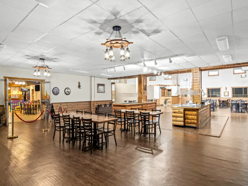 Quality Inn & Suites — general view