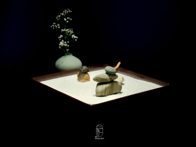 Ina House Gion image