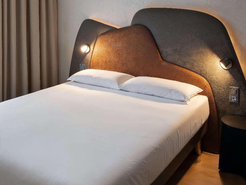 Ibis Styles Zumaia Zestoa image