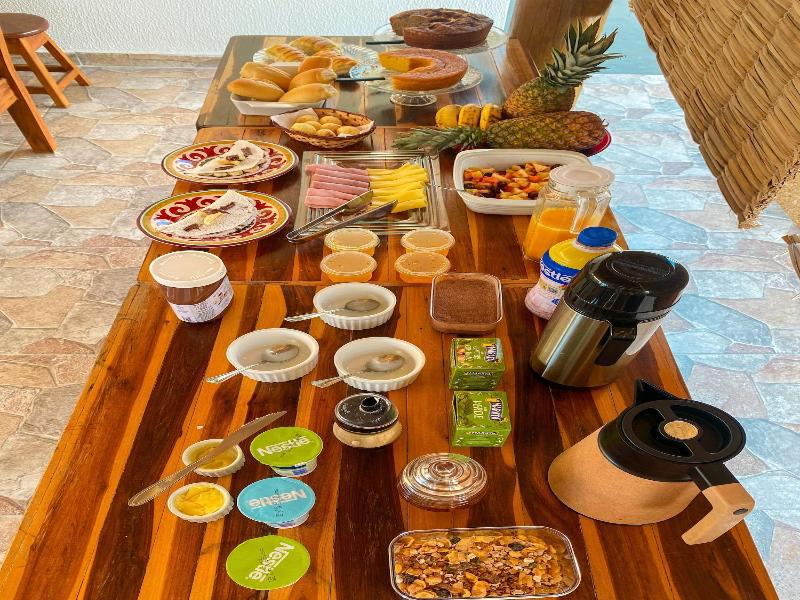 Raroguis Pousada E Cafe