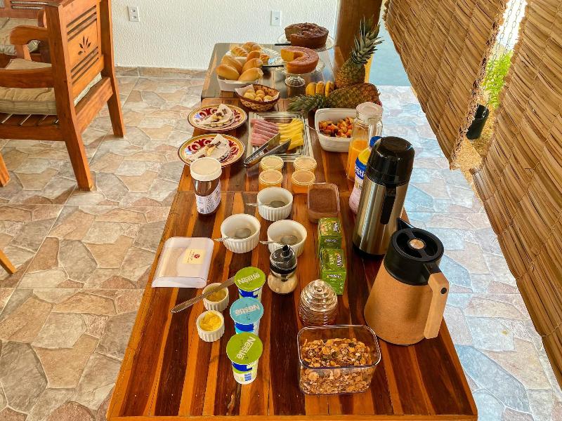 Raroguis Pousada E Cafe