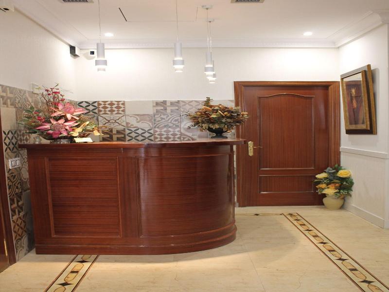 Hostal Alfaro image
