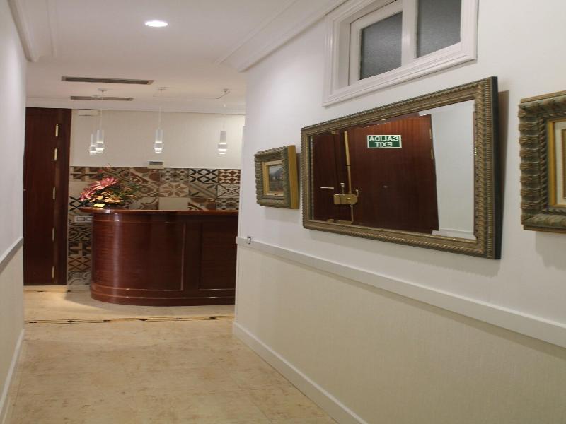 Hostal Alfaro image